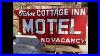 A_Great_Vintage_Neon_Sign_From_Lake_Tahoe_01_nvq