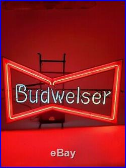Budweiser Beer Vintage 1991 Neon Lighted Sign Bow Tie GHN 051-126 28.5X17 Inch