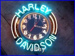 Harley-Davidson vintage 26'' Neon dealer clock runs on time lights up perfectly