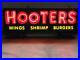 Hooters_Restaurant_Vintage_Neon_Lighted_Sign_01_ris