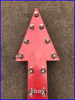 Rare, Vintage SIX FOOT LIGHTED RED ARROW SIGN Mint Condition / United Neon Co